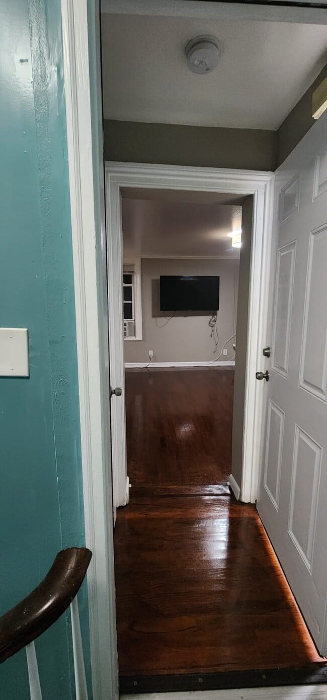Photo - 27 Maple St Unit Apt Rent-Pet Friendly