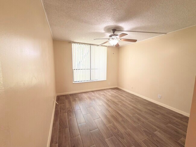 7650 W McNab Rd Unit 210