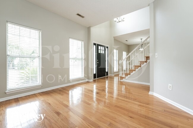 Photo - 103 Monsarret Ln
