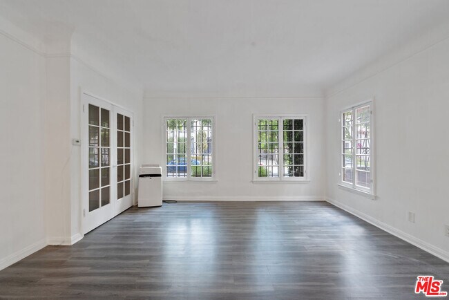 Photo - 351 N Sierra Bonita Ave Unit APT 1