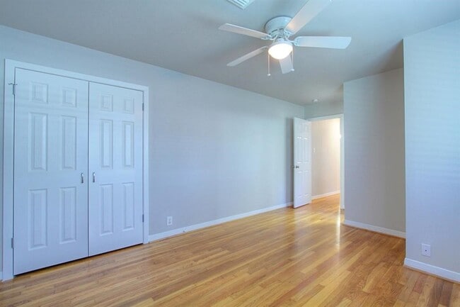 Photo - 5611 Arboles Dr