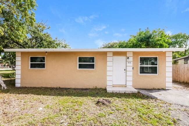 Building Photo - 1616 NW 16th St