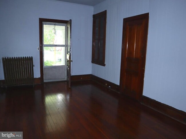 208 Linden Ave