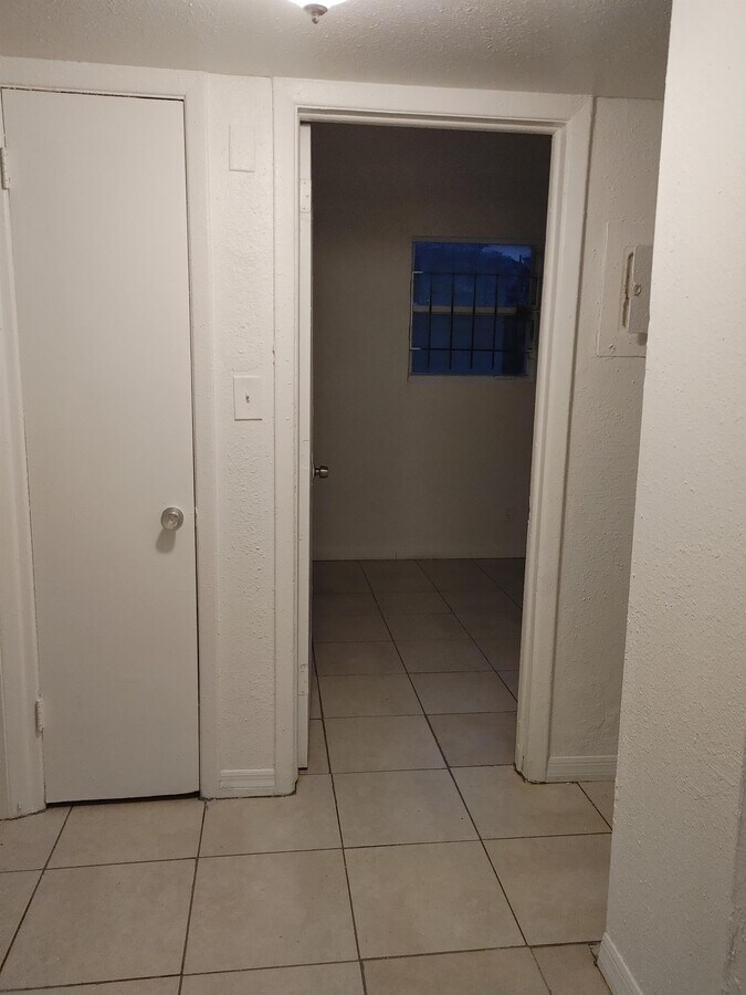 Photo - 1820 Whitner St Unit 3