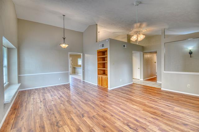 Photo - 9314 Shipman St