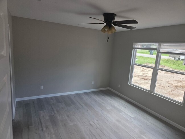 Photo - 111 Hollyhill Dr