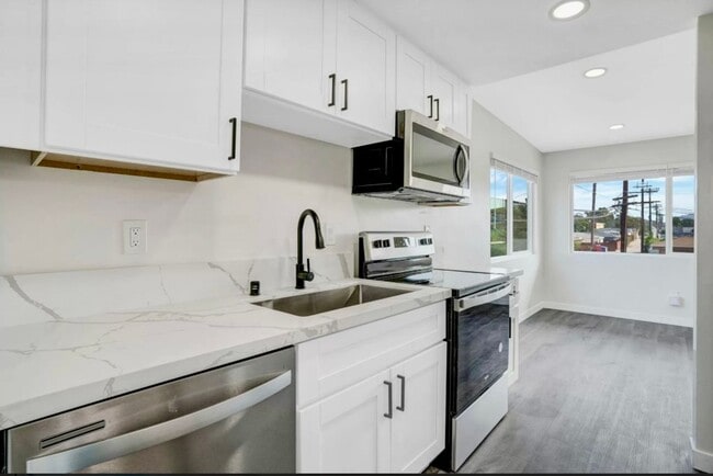 Photo - Beautiful Renovated 1 Bed/1 Bath w/yard-MOVE IN PROMOTION Unidad 4959 D