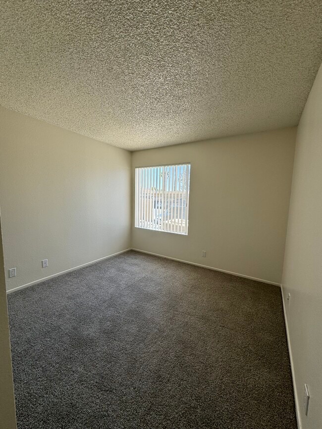 Las Palmas Apartments