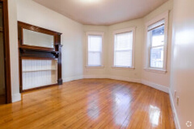 Building Photo - ALLSTON LISTING!!!! 4 BED!!! Rental