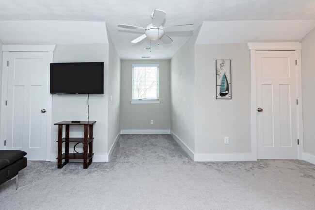Building Photo - 525 22nd St Unit ID1248907P Rental