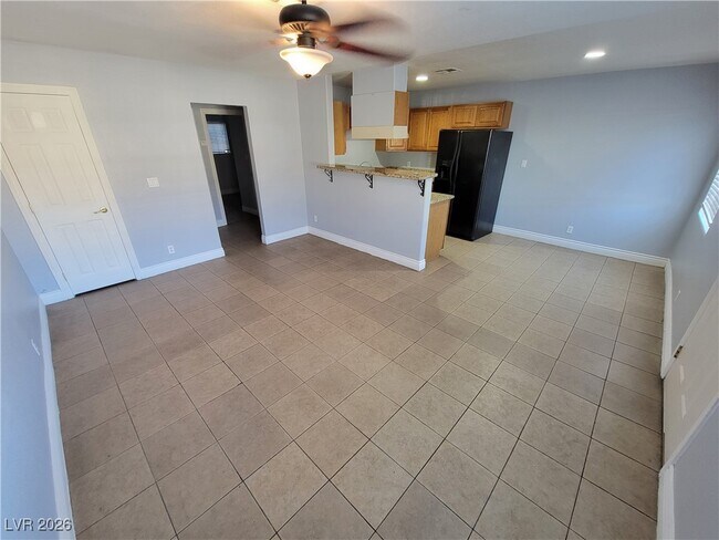 Photo - 2429 Daley St