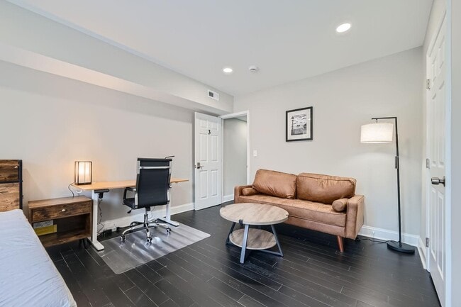 Photo - 1019 E Preston St