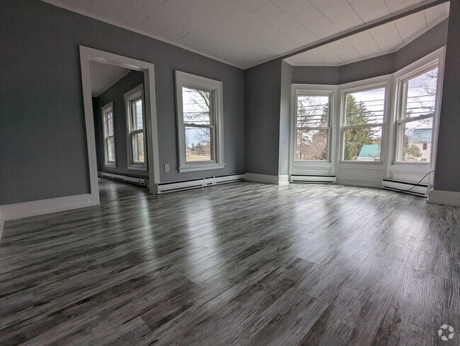 Building Photo - 9 Main St Unit 2 Rental