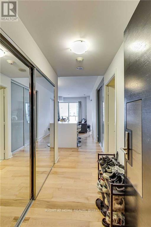 Photo - 65 St Mary St Unit 1608