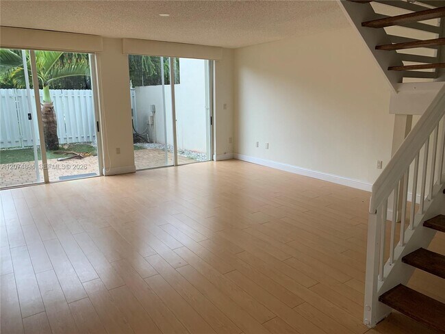 Photo - 4447 NW 98th Ave