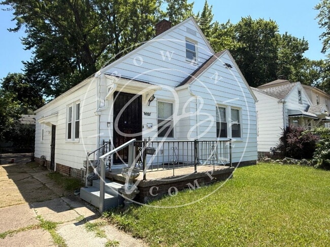 Building Photo - Unique 2-Bedroom Home with Finished Basement on Perth Street by the University of Toledo