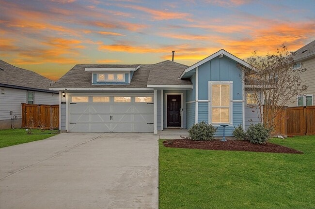 Building Photo - 425 Spiny Lizard Ln