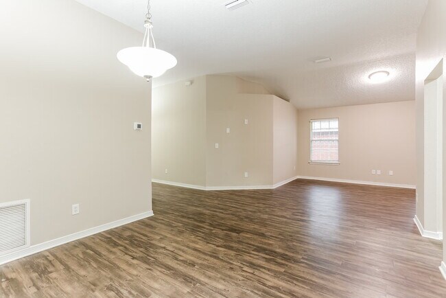 Photo - 7524 Westland Oaks Dr