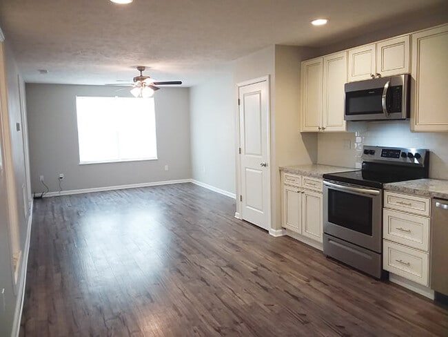 Photo - 1108 S Locust St Unit 203