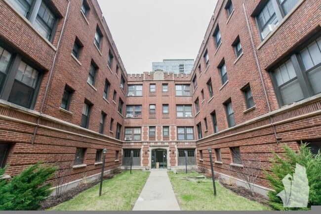1 bedroom in Chicago IL 60657 - 1 bedroom in Chicago IL 60657 Condo Unit 516-210