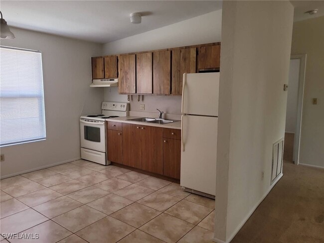 Photo - 622 SE 13th Ct Unit 4