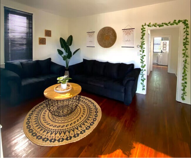 Photo - 1309 Bangs Ave