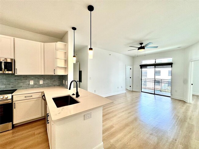 Photo - 2300 Richmond st Ave Condo Unit 540