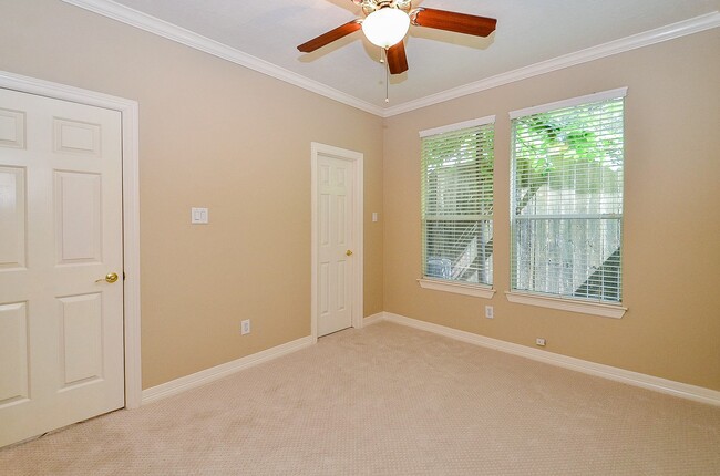 Photo - 5208 Blossom St Unit 5