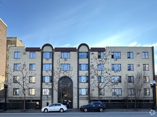 Building Photo - 1515 W Morse Ave Rental