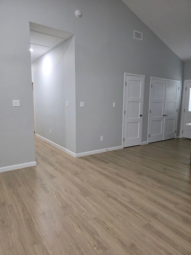 Photo - Pike Terrace Unit 4