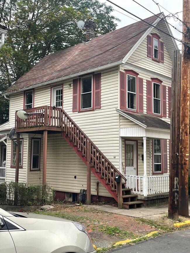 Photo - 420 Moore St Unit 2nd Floor