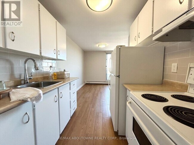 Photo - 10 Overlea Dr Unit 1114