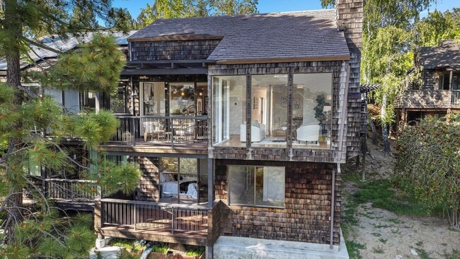 Photo - BREATHTAKING VIEWS!