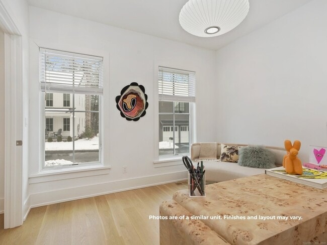 Photo - 14 White Barns Ln