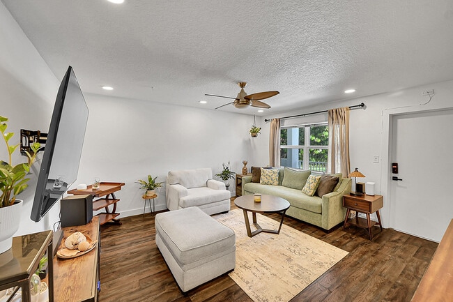 Photo - 2850 NE 14th Street Causeway Unit B 203