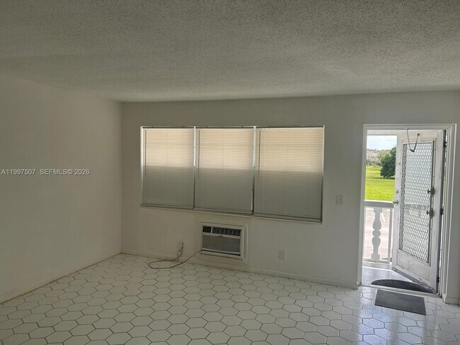 Photo - 89 Berkshire D Unit 89