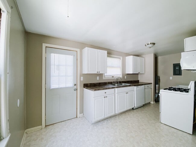 Photo - 2 bedroom and 1 bathroom duplex