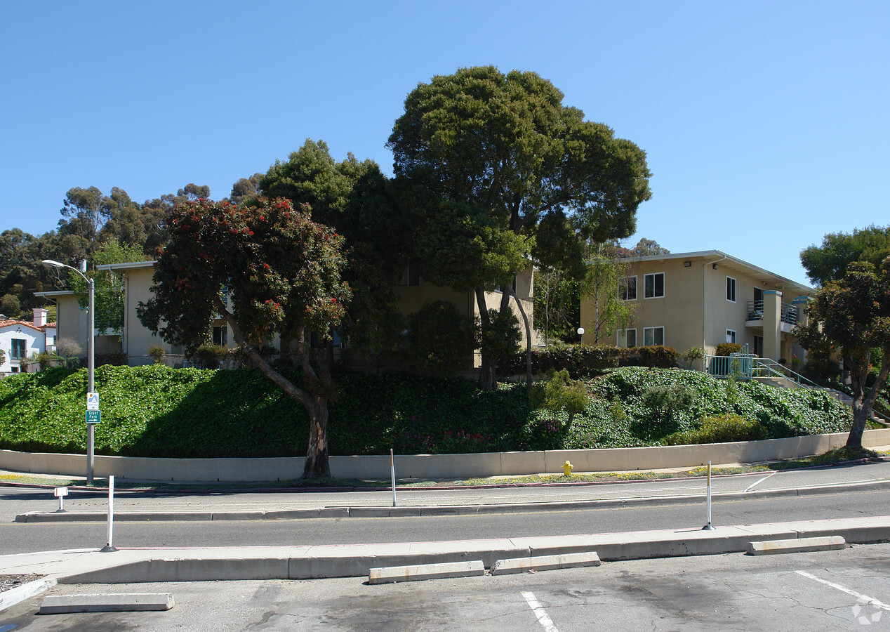 La Loma Apartments - La Loma Apartments