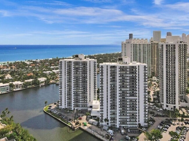 Photo - 20515 E Country Club Dr Unit 1642