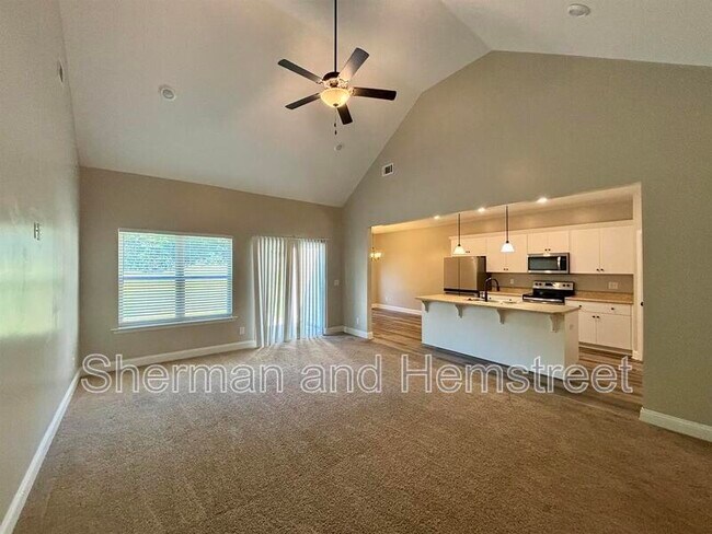 Photo - 214 McDuffie Cir