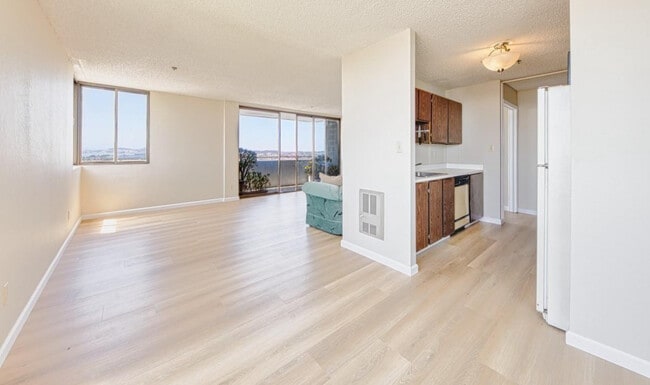 Building Photo - 555 Pierce St Unit 501