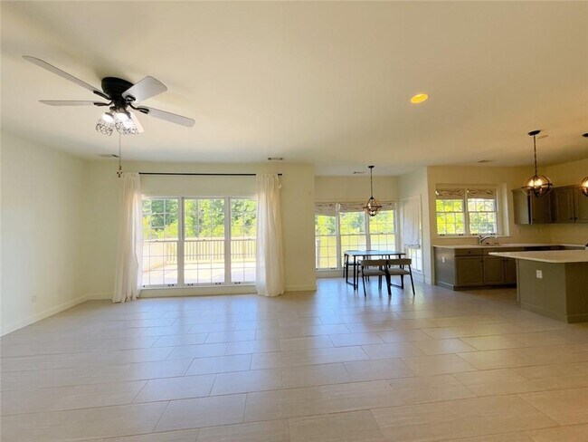 Photo - 3730 Longlake Dr