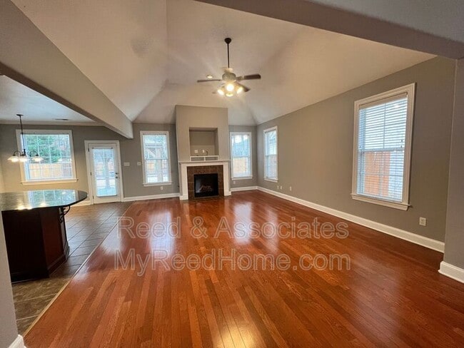 Photo - 137 W Porter Run Dr