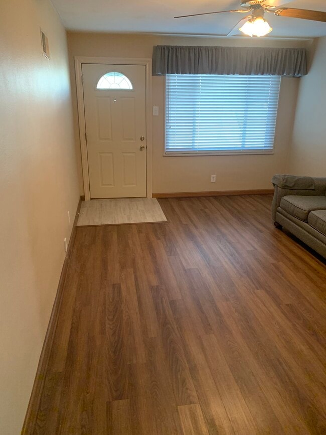 Photo - 3638 Koeln Ave