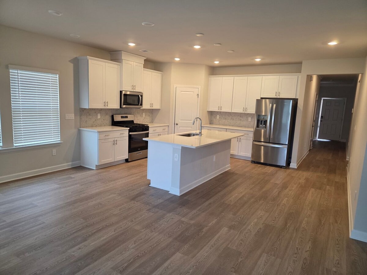 Photo - Don't miss this 3 bed/2 bath SFH with a functional flex room in the beautiful and modern Clear Po...
