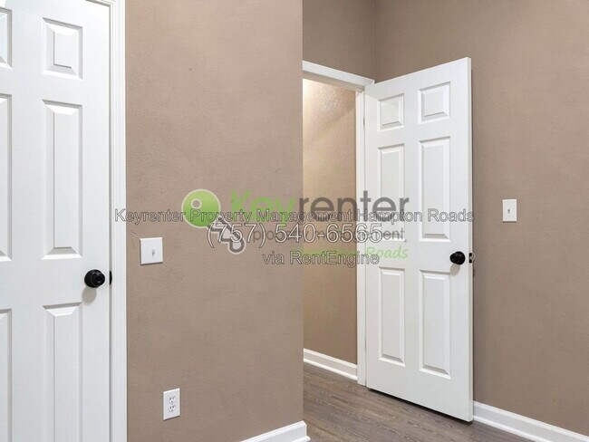 Photo - 4909 Killam Ave