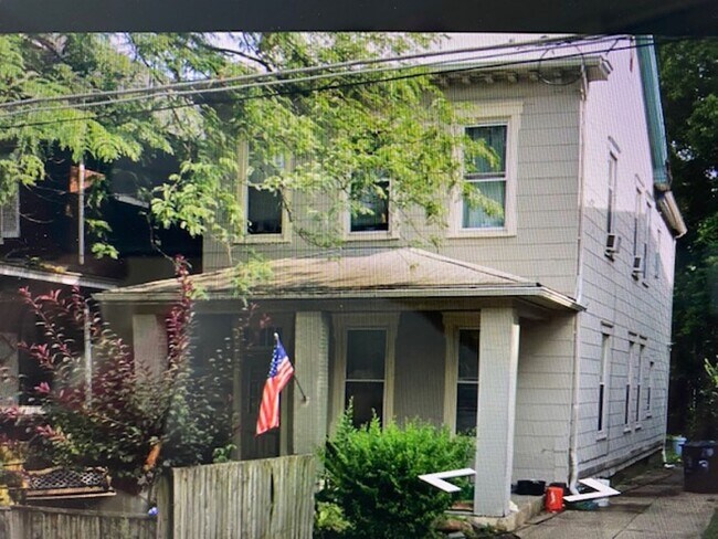 1718 Dexter Ave