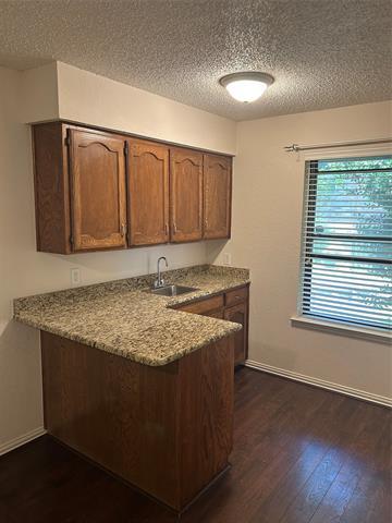 Photo - 820 Lake Forest Ct