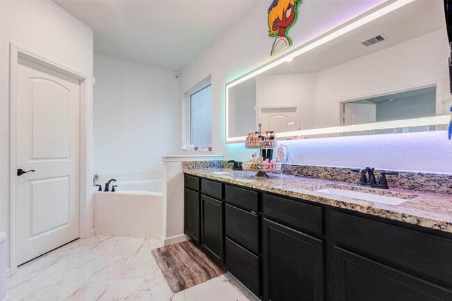 Photo - 22127 Roxanne Field Ln