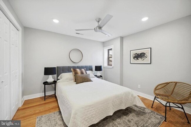Photo - 2827 W Girard Ave Unit 2